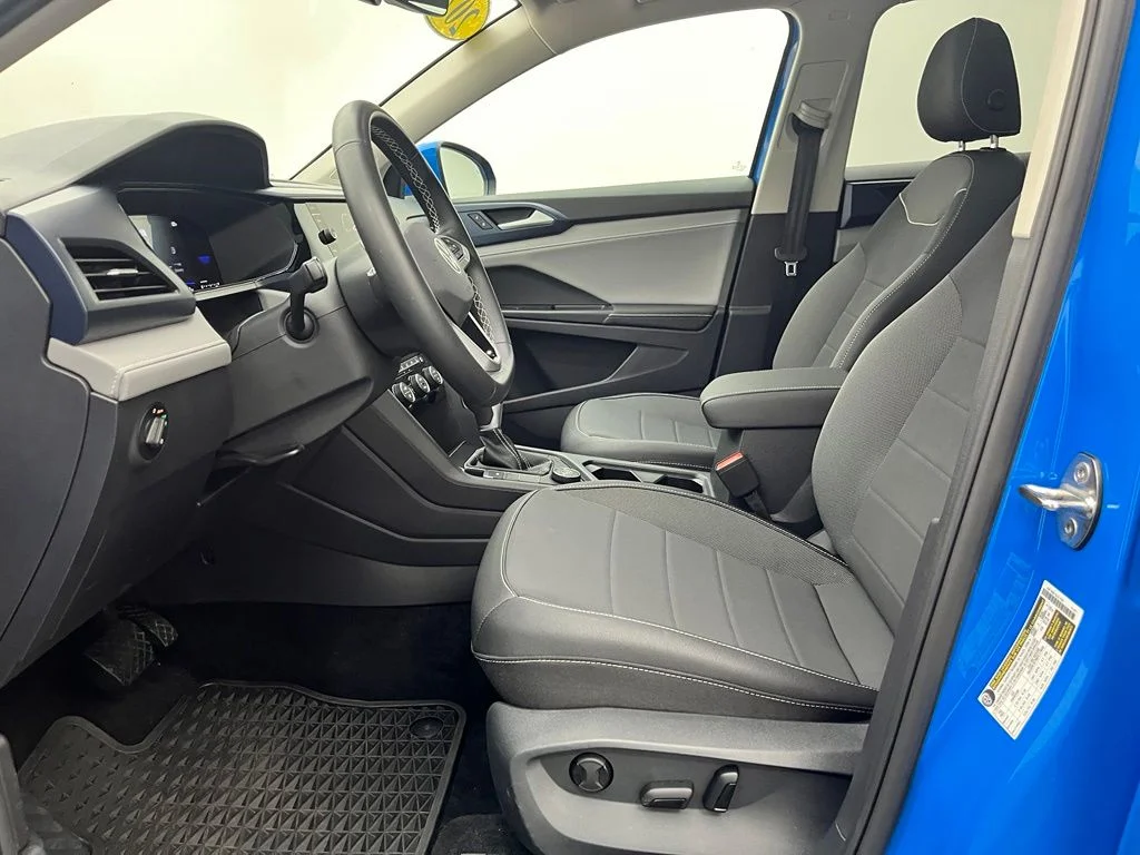 Used 2024 Blue Volkswagen 1.5T SE image 19