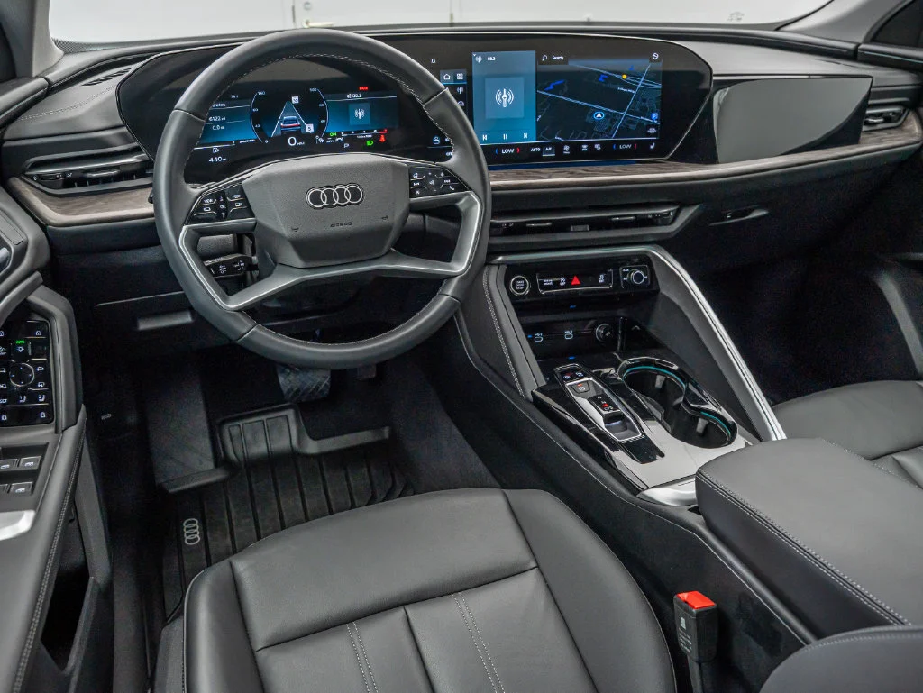 Used 2025 Tambora Gray Metallic Audi 2.0T Premium Plus image 4