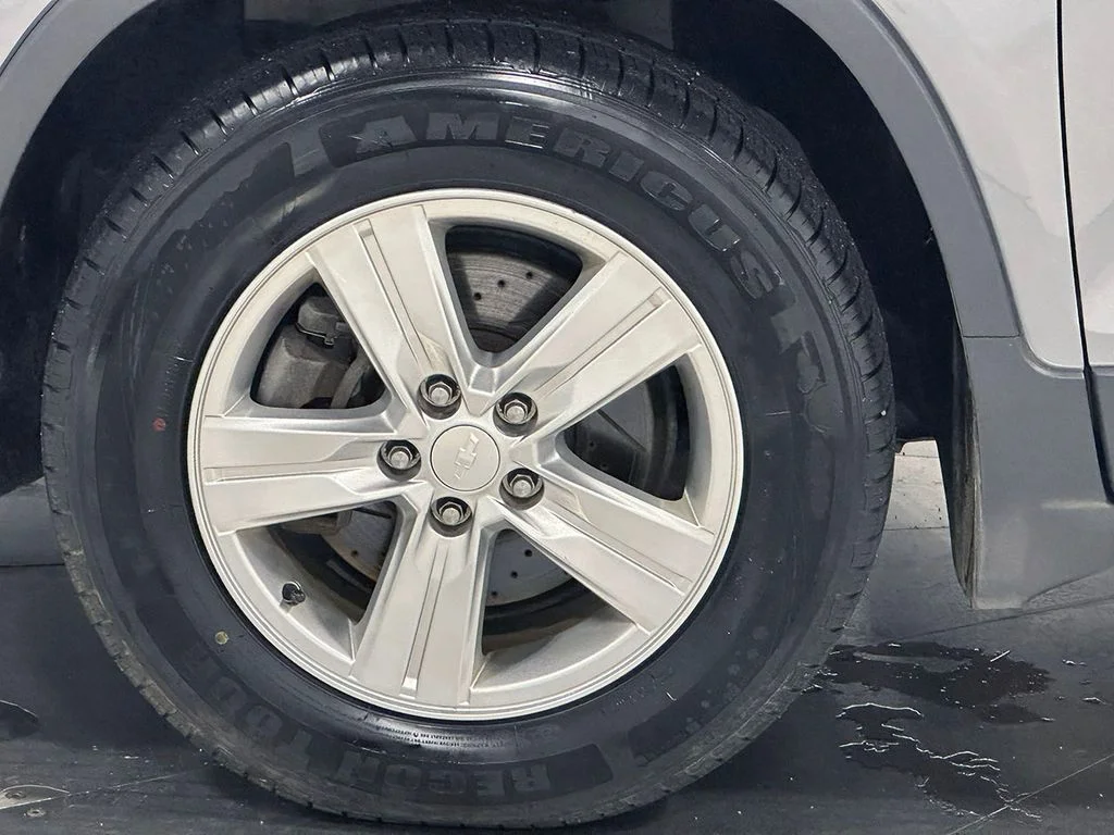 Used 2020 Gray Chevrolet LS image 35