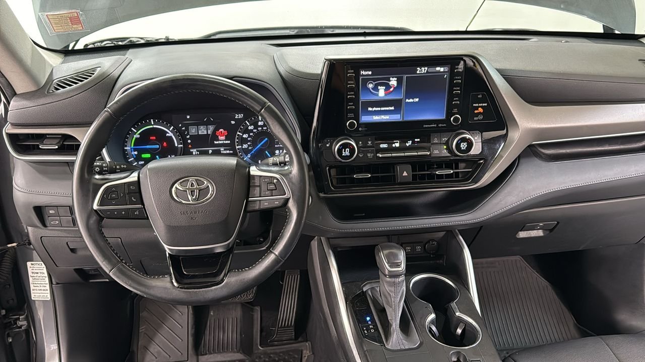 Used 2020 Gray Toyota XLE image 9