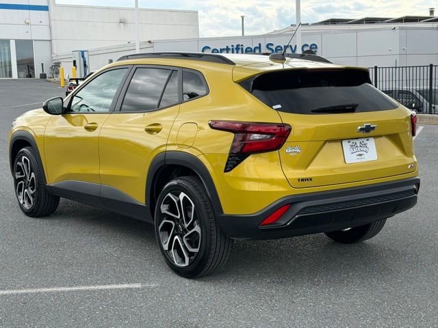 Certified Used 2024 Nitro Yellow Metallic Chevrolet 2RS image 12