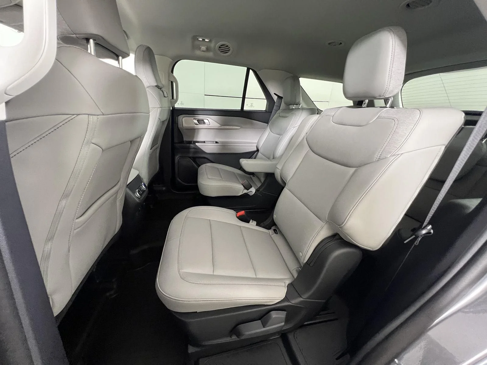 Used 2025 Carbonized Gray Ford Active image 19