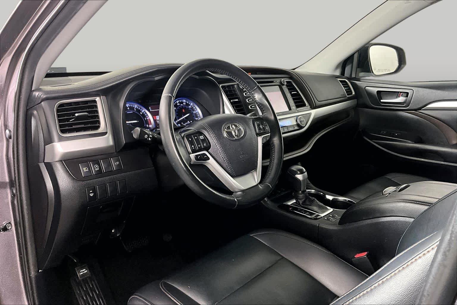 2019 Toyota Highlander XLE - Photo 17