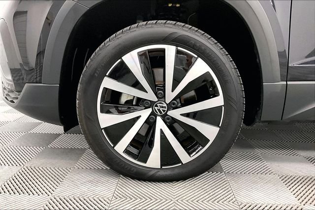 2023 Volkswagen Taos SE - Photo 10