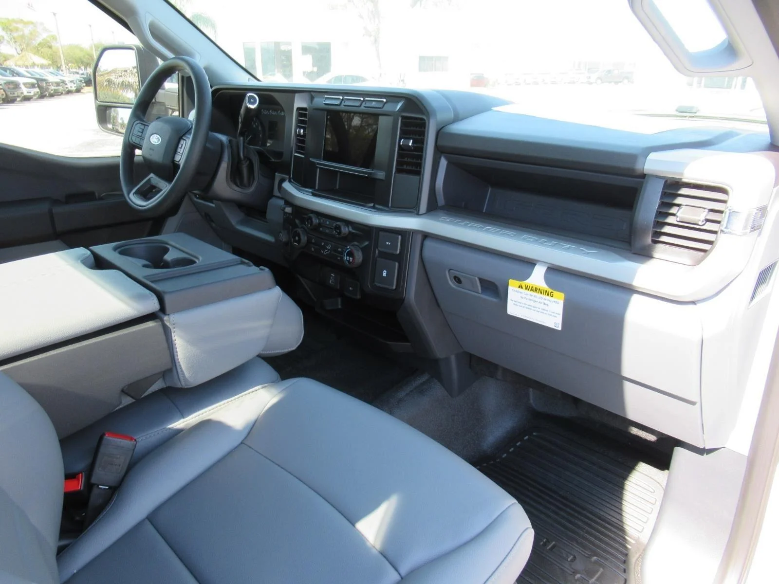 New 2024 Oxford White Ford F-250® XL image 14