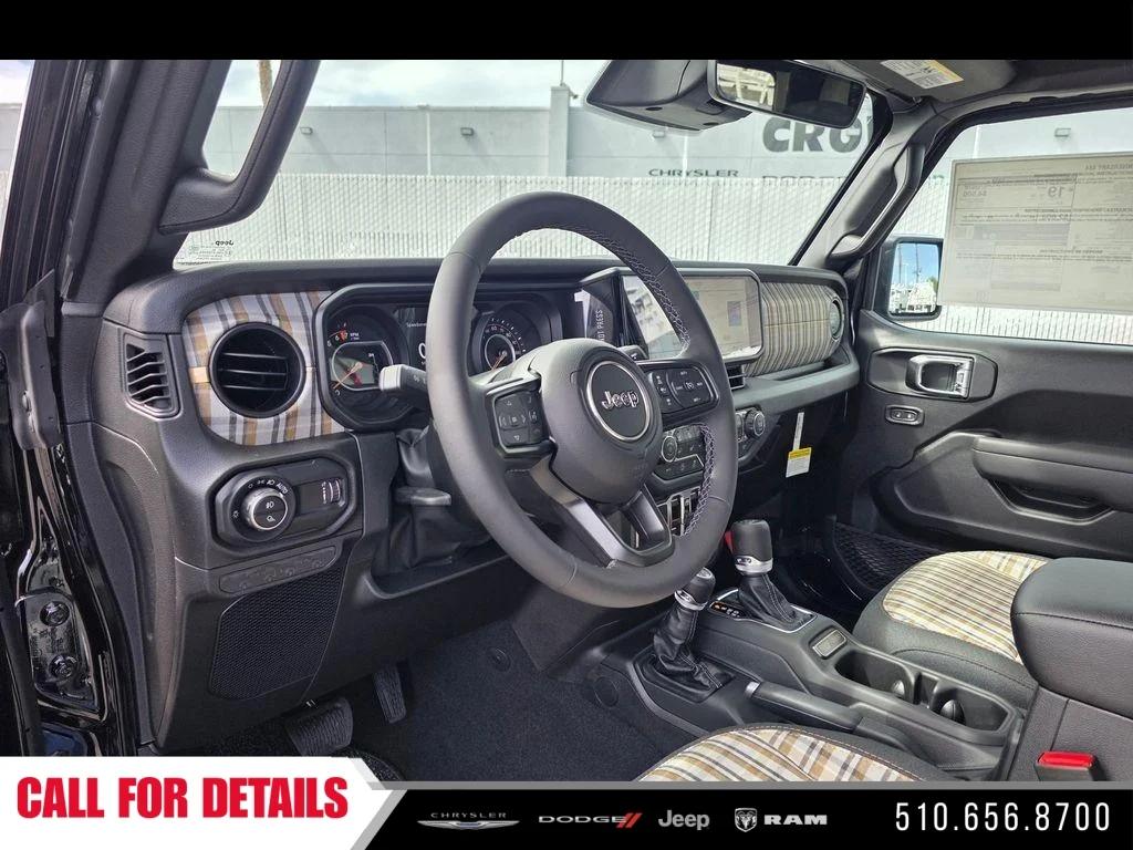 New 2026 Black Clear-Coat Exterior Paint Jeep 85th Anniversary Edition image 17