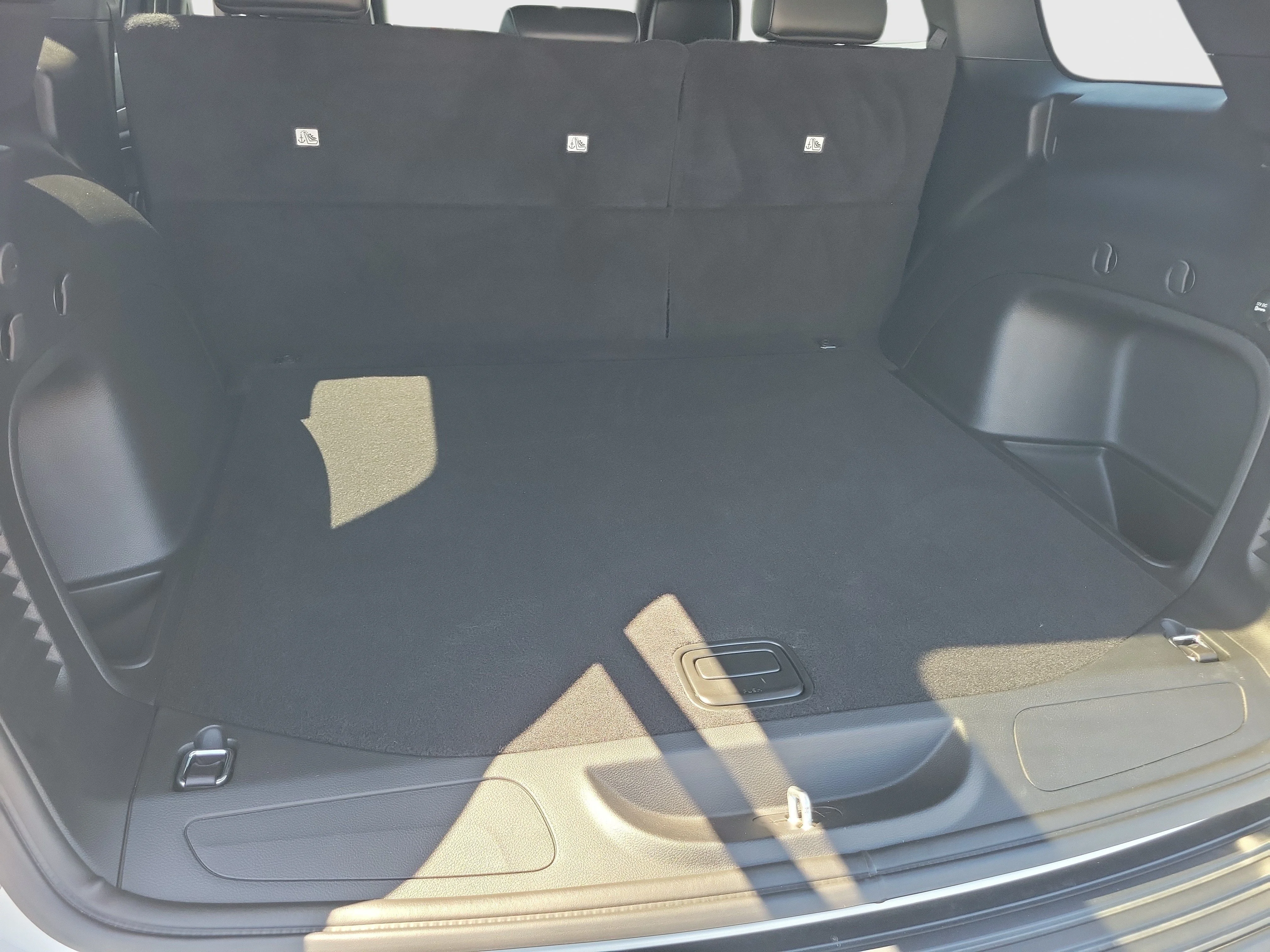 Certified Used 2021 White Jeep Laredo X image 26
