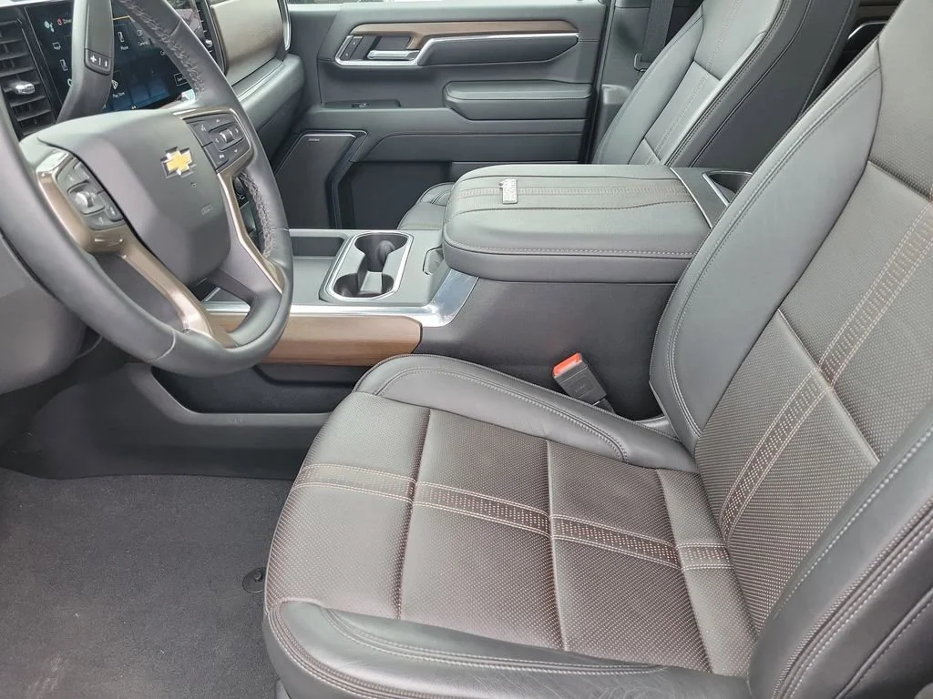 2024 Chevrolet Silverado 3500HD High Country - Photo 19