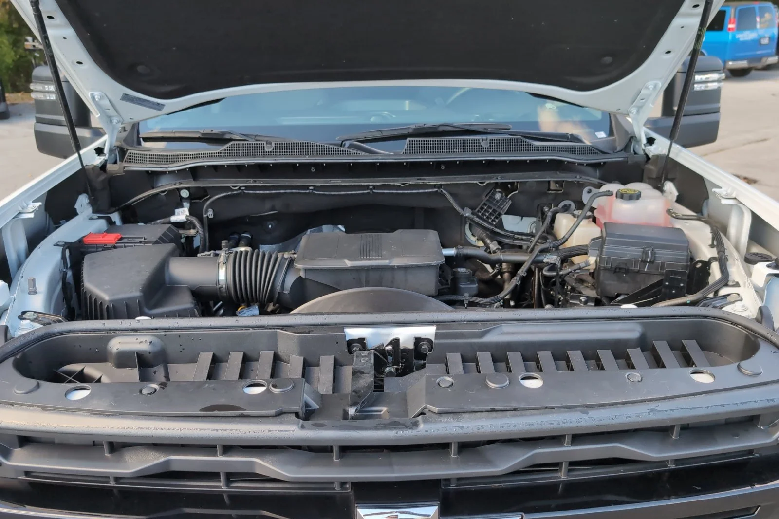 Used 2024 Summit White Chevrolet Work Truck image 27