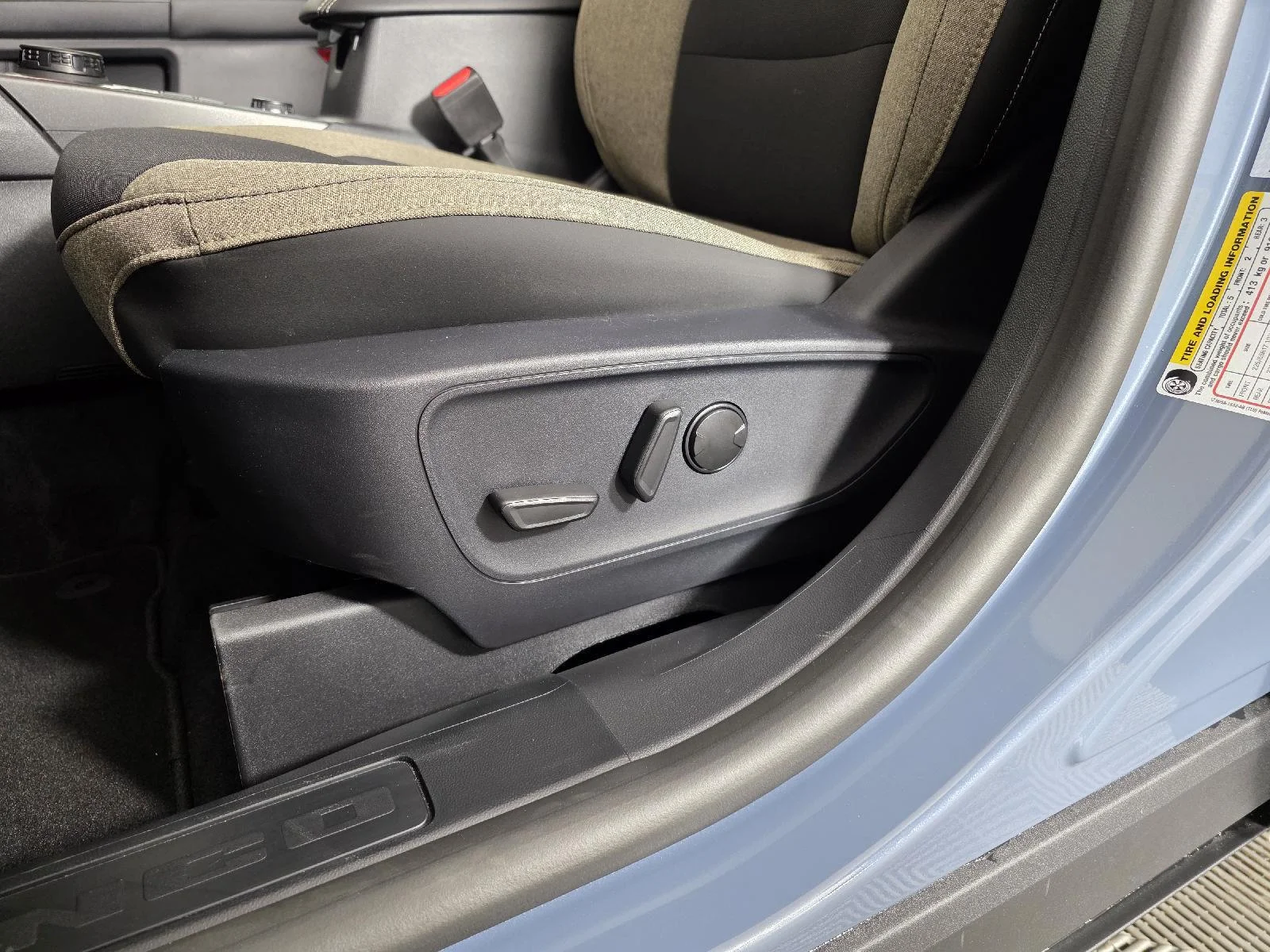 Used 2025 Azure Gray Metallic Tri-Coat Ford Big Bend image 14