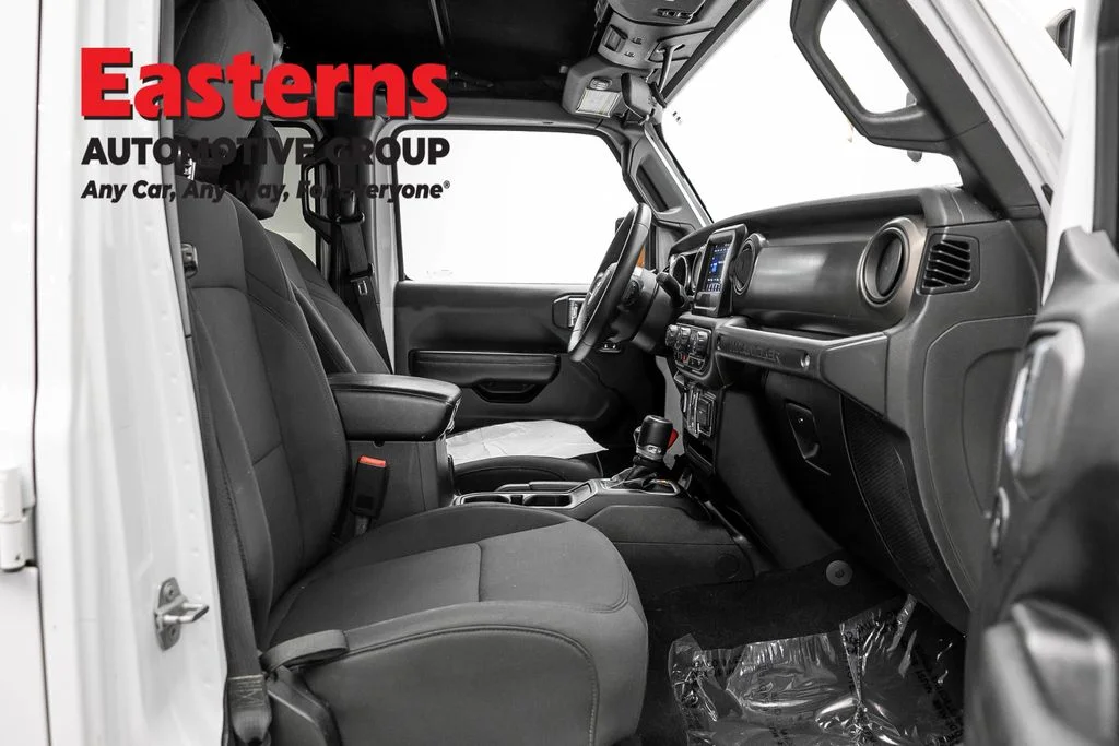 Used 2018 White Jeep Unlimited Sport S image 23