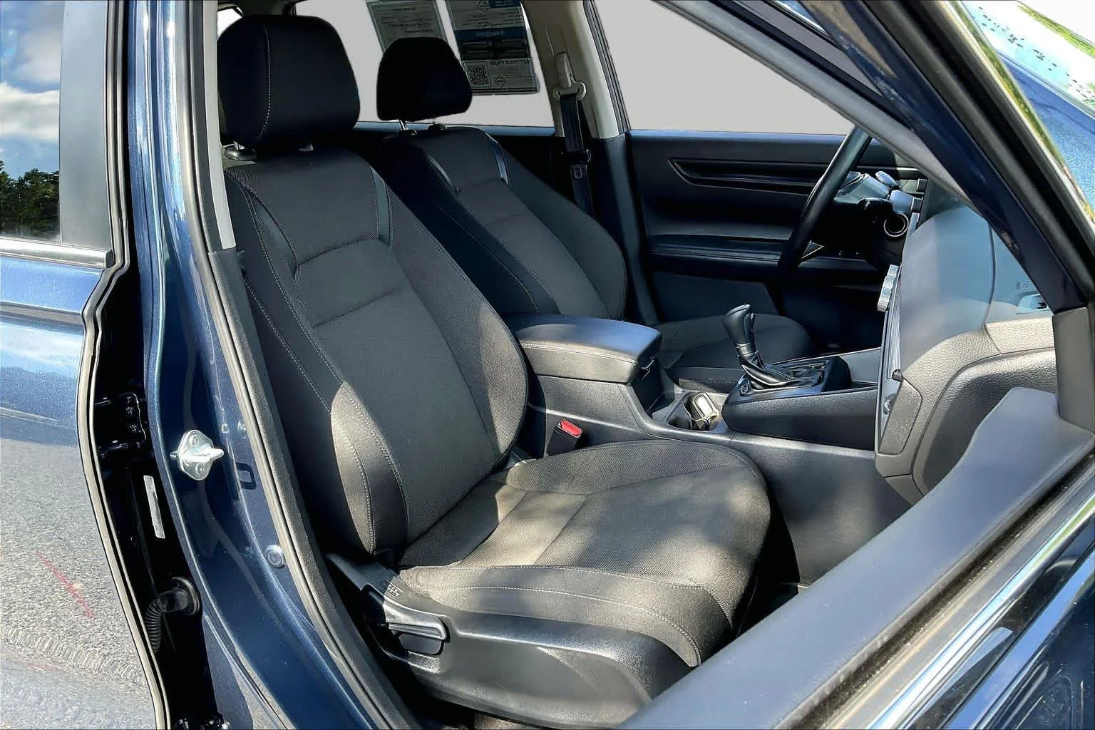Used 2024 Canyon River Blue Metallic Honda EX image 17