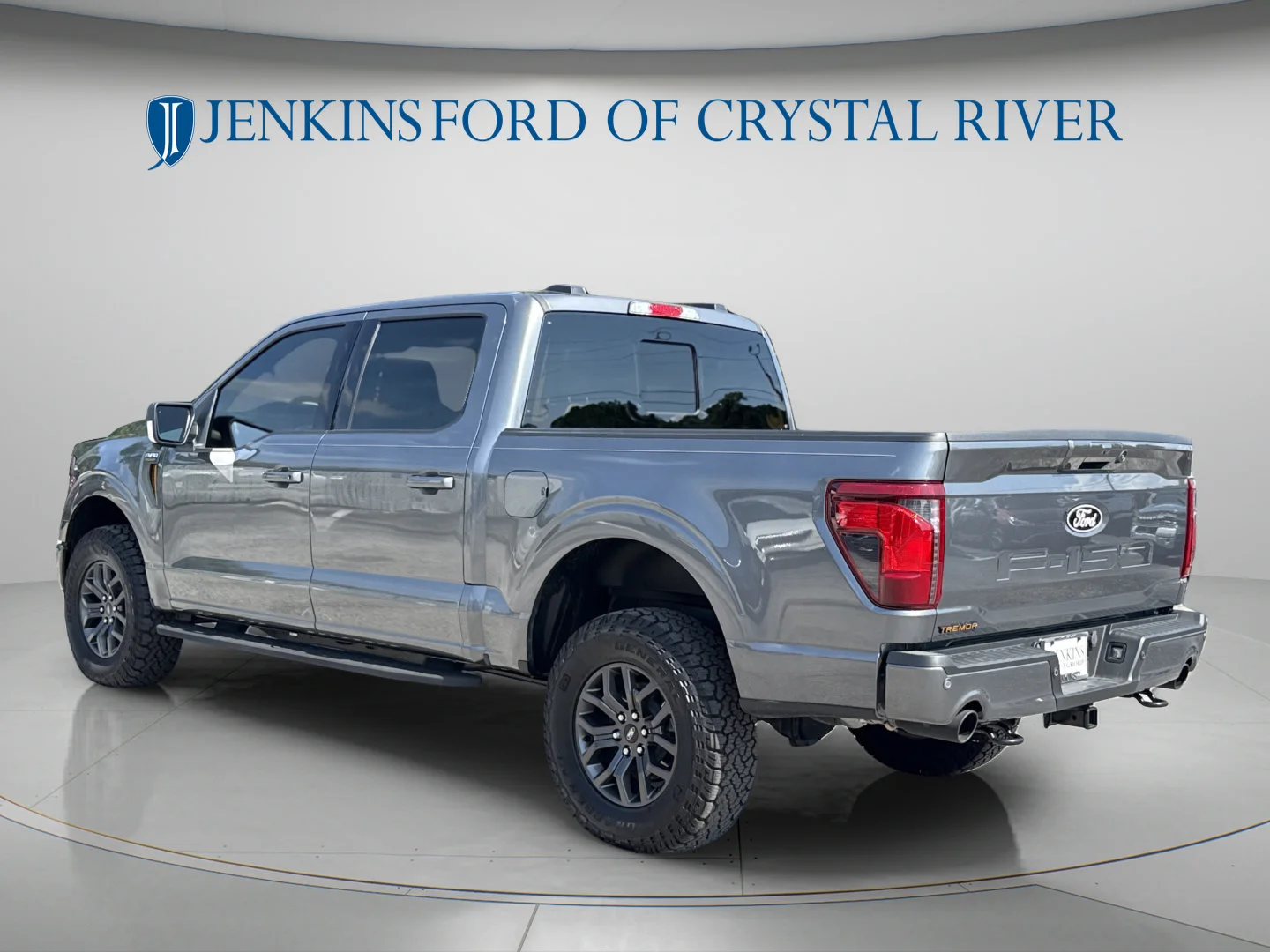 Used 2025 Carbonized Gray Metallic Ford Tremor image 11