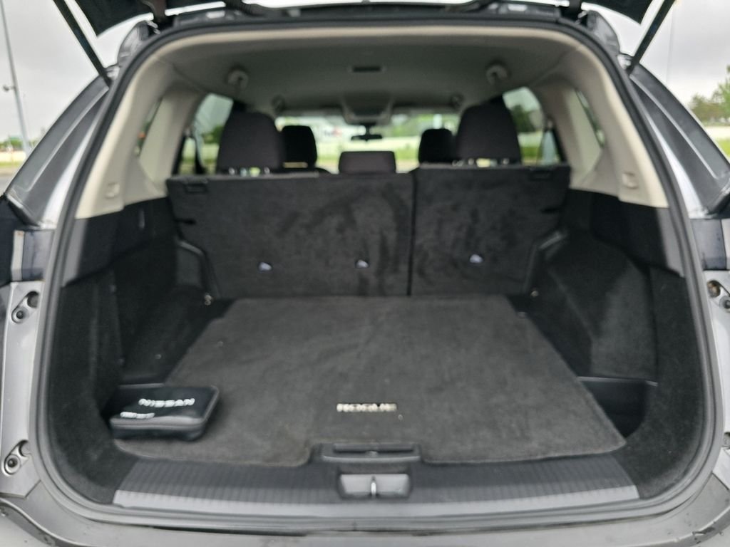Used 2023 Gun Metallic Nissan SV image 17