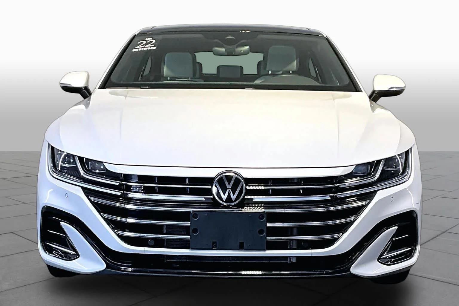 Used 2022 Oryx White Pearl Volkswagen SEL R-Line image 4