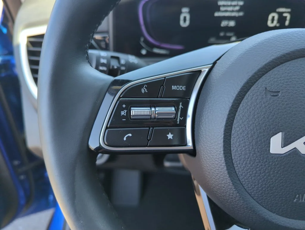 Used 2025 Blue Kia S image 22
