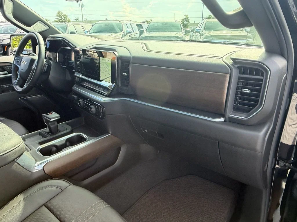 Used 2026 Black Chevrolet High Country image 18