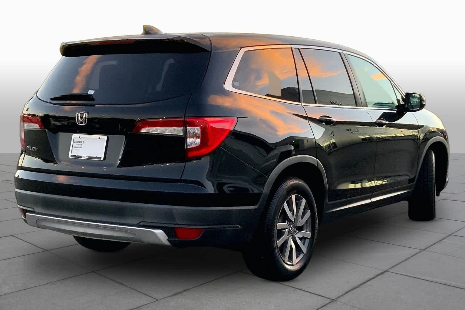 Used 2019 Crystal Black Pearl Honda EX-L image 12