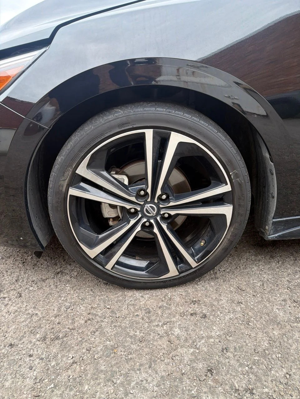 Used 2020 Black Nissan SR image 22