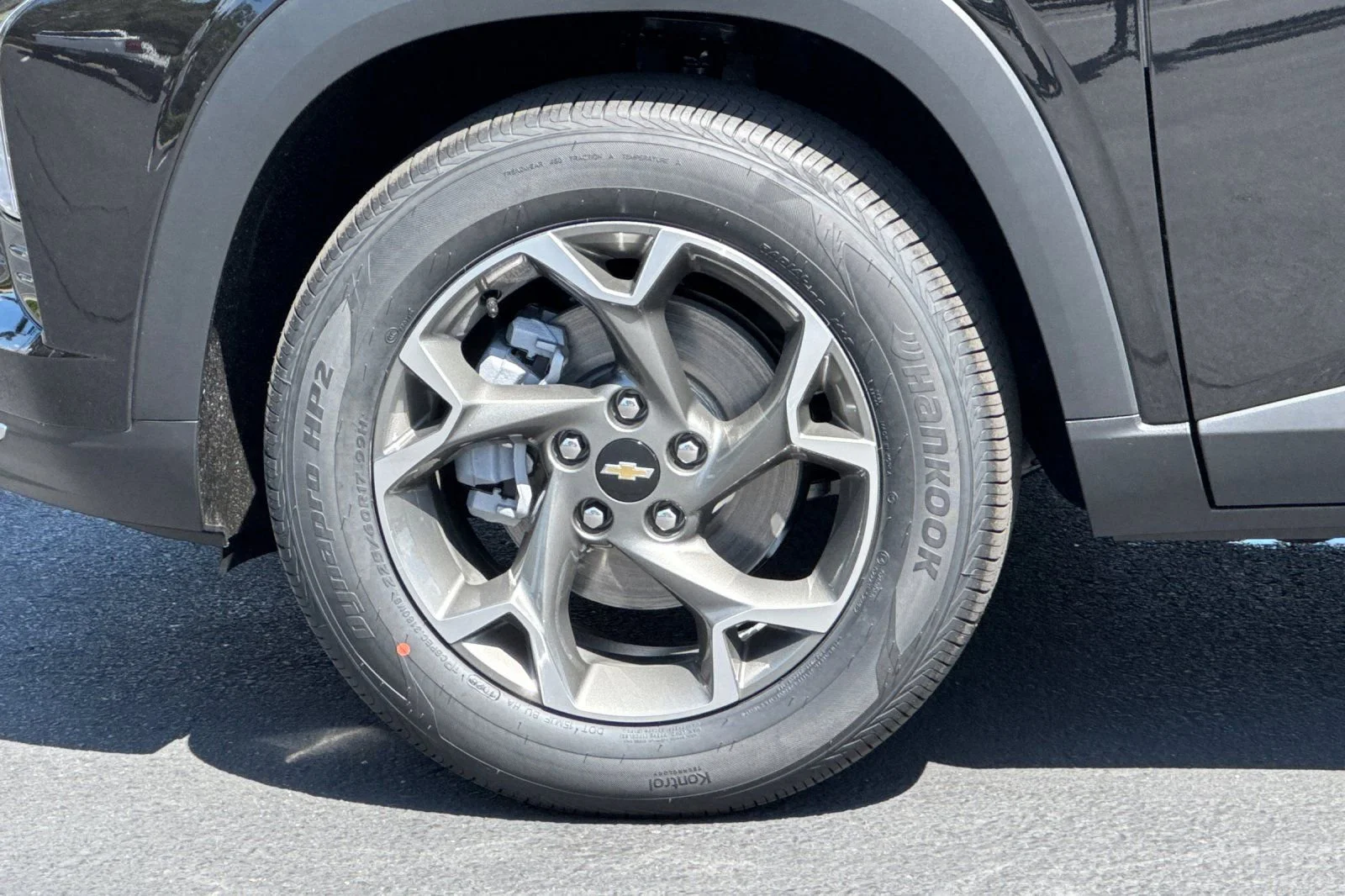 New 2026 Mosaic Black Metallic Chevrolet LT image 24