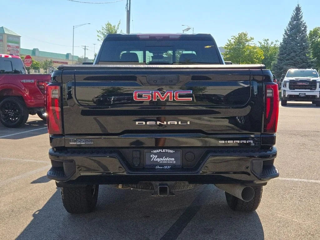 Used 2024 Black GMC Denali image 15