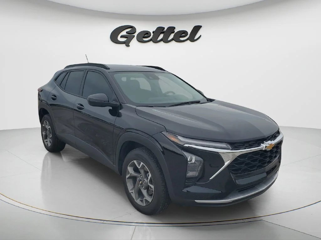 Used 2025 Mosaic Black Metallic Chevrolet LT image 3