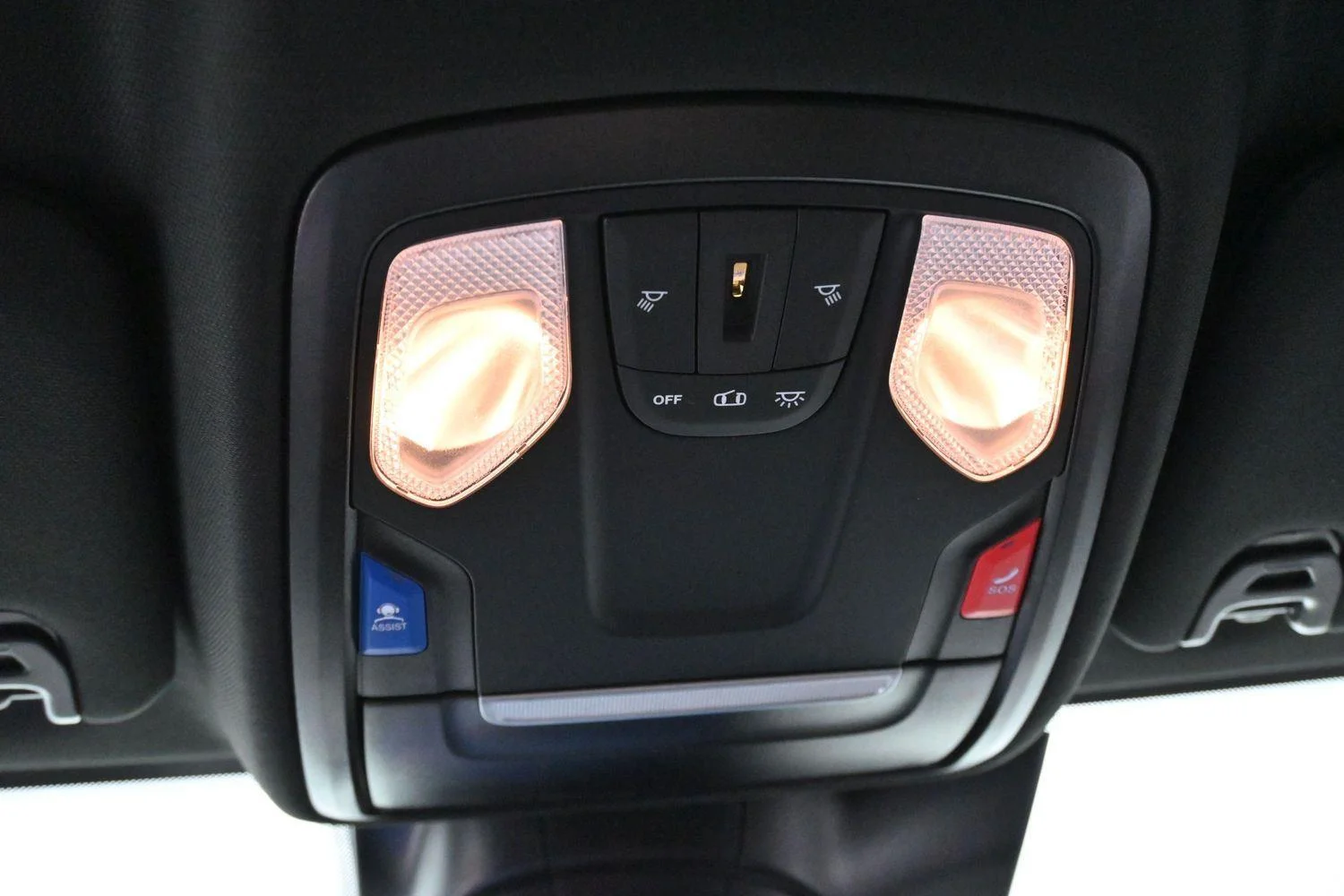 Used 2025 White Ram Big Horn image 27