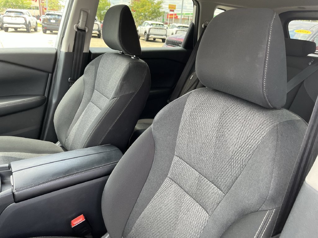 Used 2025 Silver Nissan SV image 11
