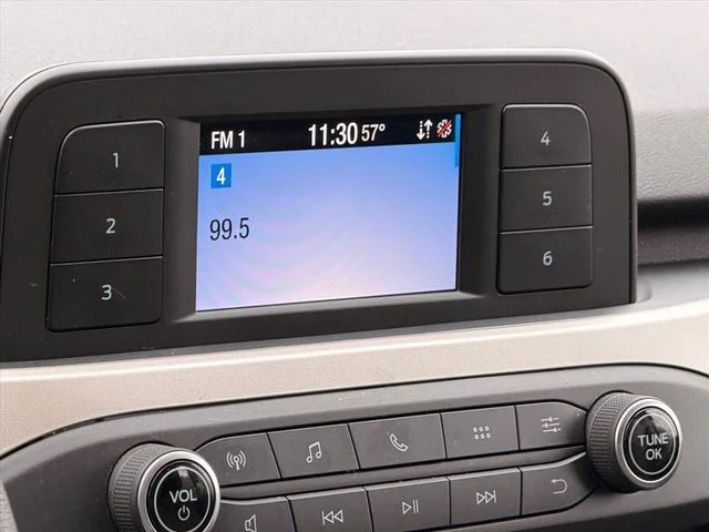 Used 2022 White Ford S image 21