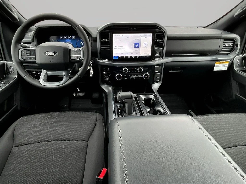 New 2026 Avalanche Ford XLT image 5