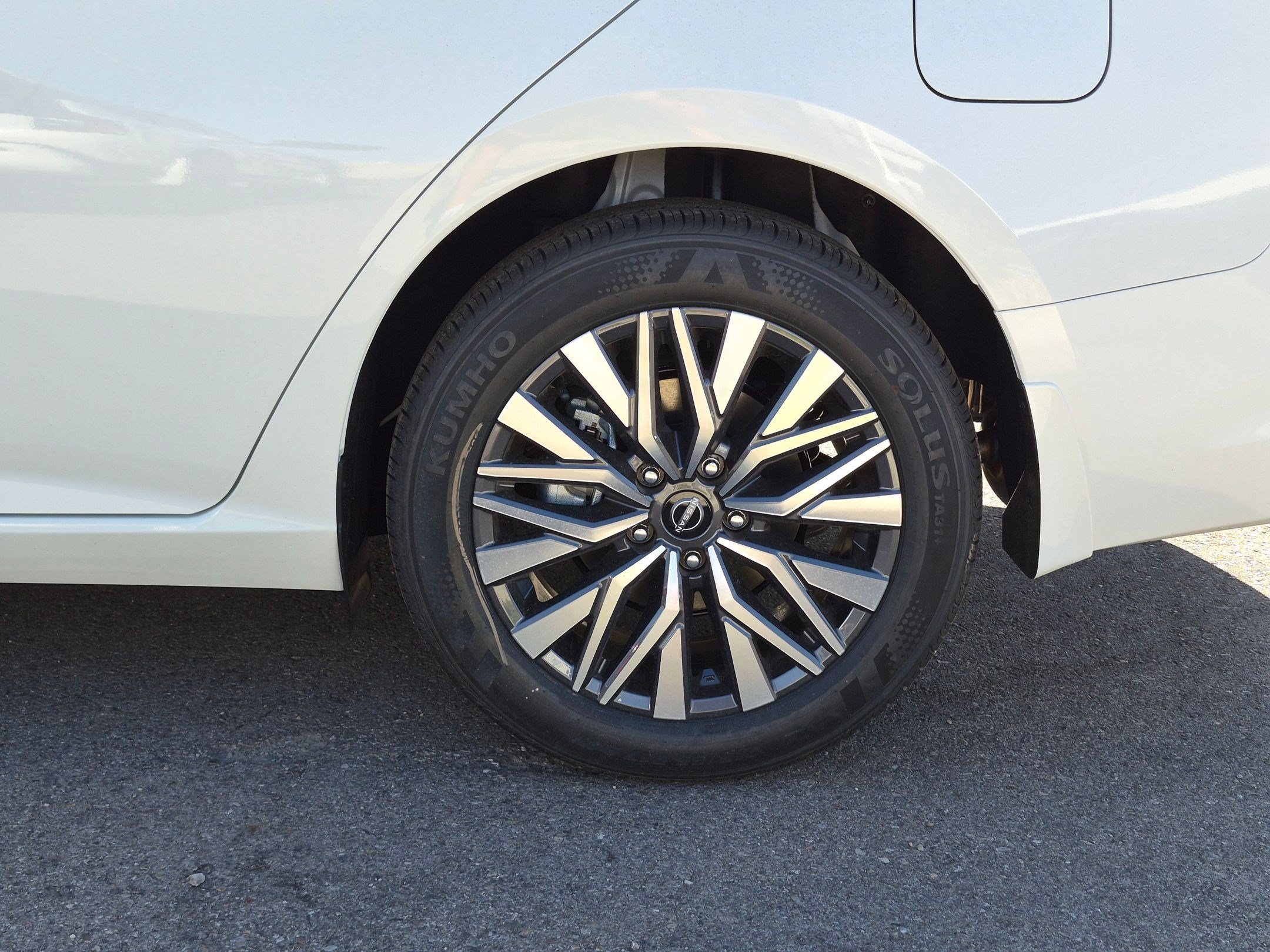 New 2026 Pearl White Tricoat Nissan SV image 23