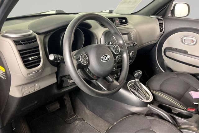 Used 2015 White Kia Plus image 8