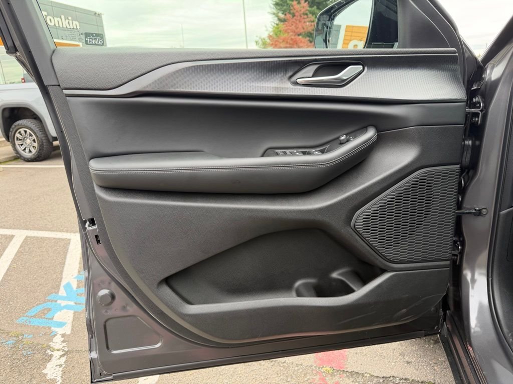 2025 Jeep Grand Cherokee Altitude - Photo 10