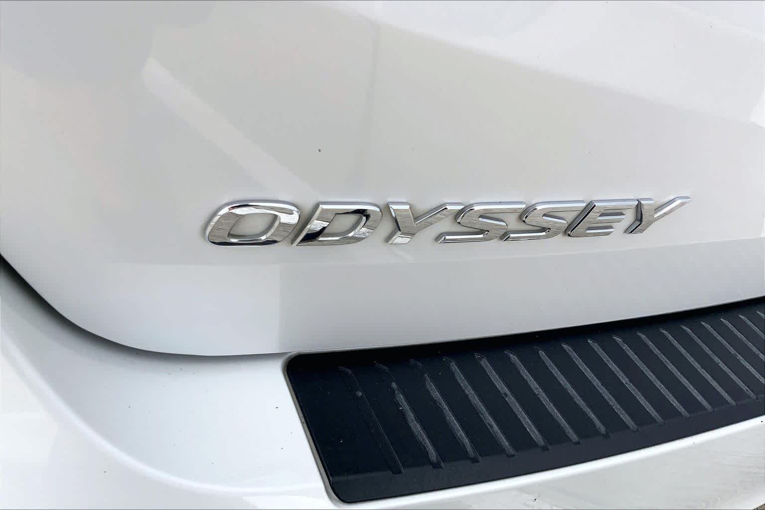 Used 2024 Platinum White Pearl Honda Sport image 30