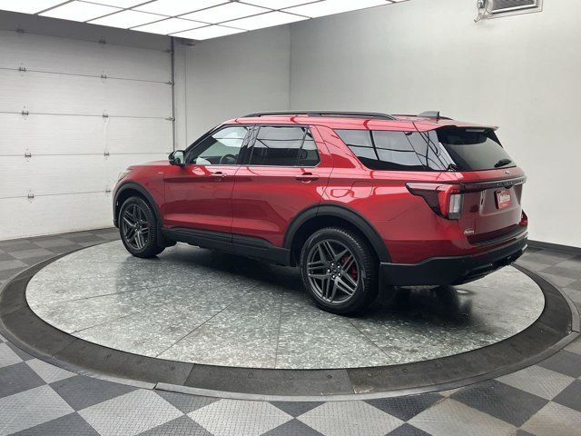 Used 2025 Rapid Red Metallic Tinted Clearcoat Ford ST-Line image 2