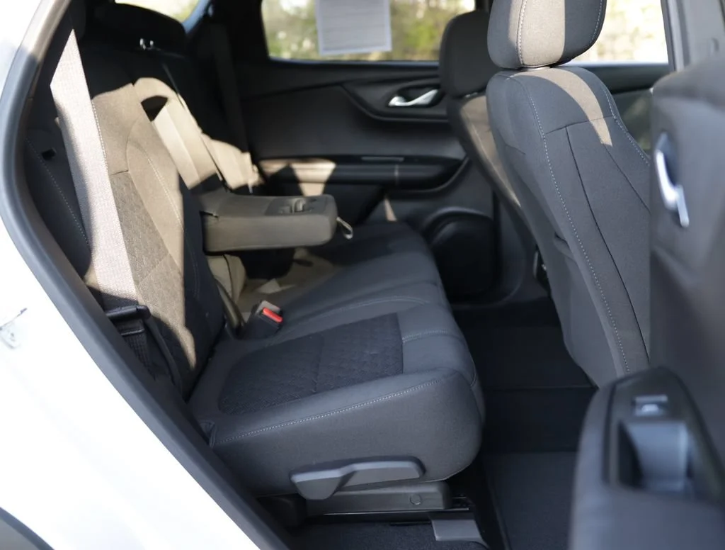 Used 2021 Summit White Chevrolet 1LT image 26