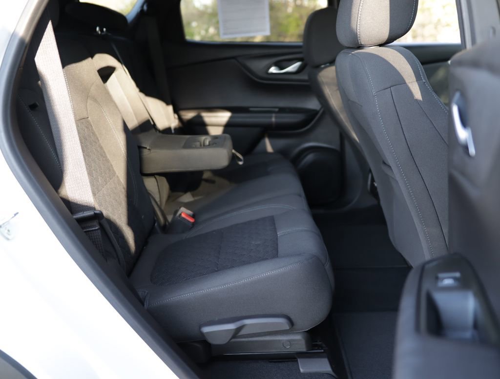 Used 2021 Summit White Chevrolet 1LT image 26