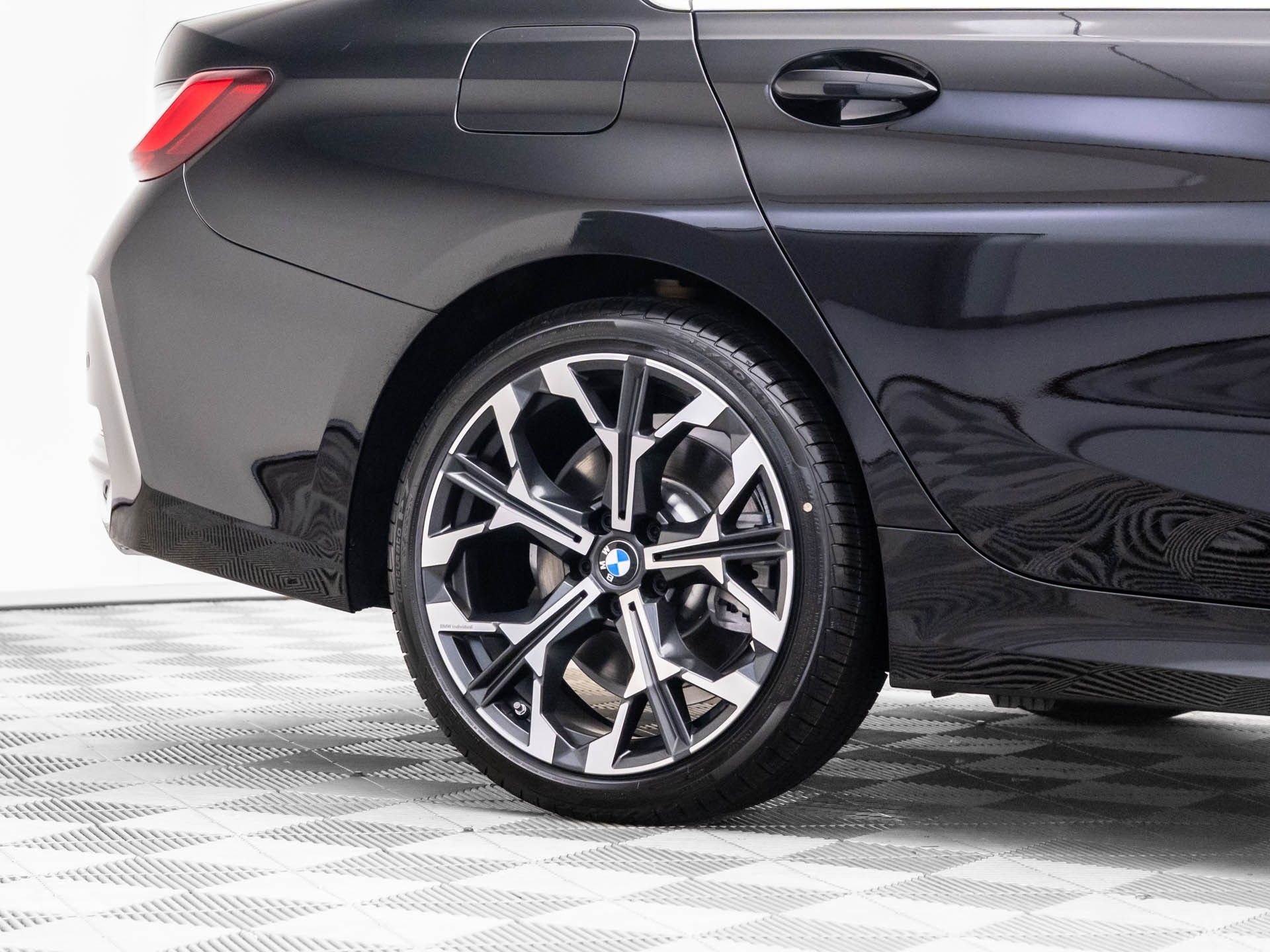 New 2026 Jet Black BMW 330i xDrive image 33