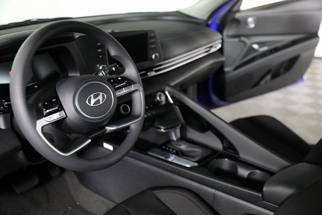 2025 Hyundai Elantra Blue - Photo 14
