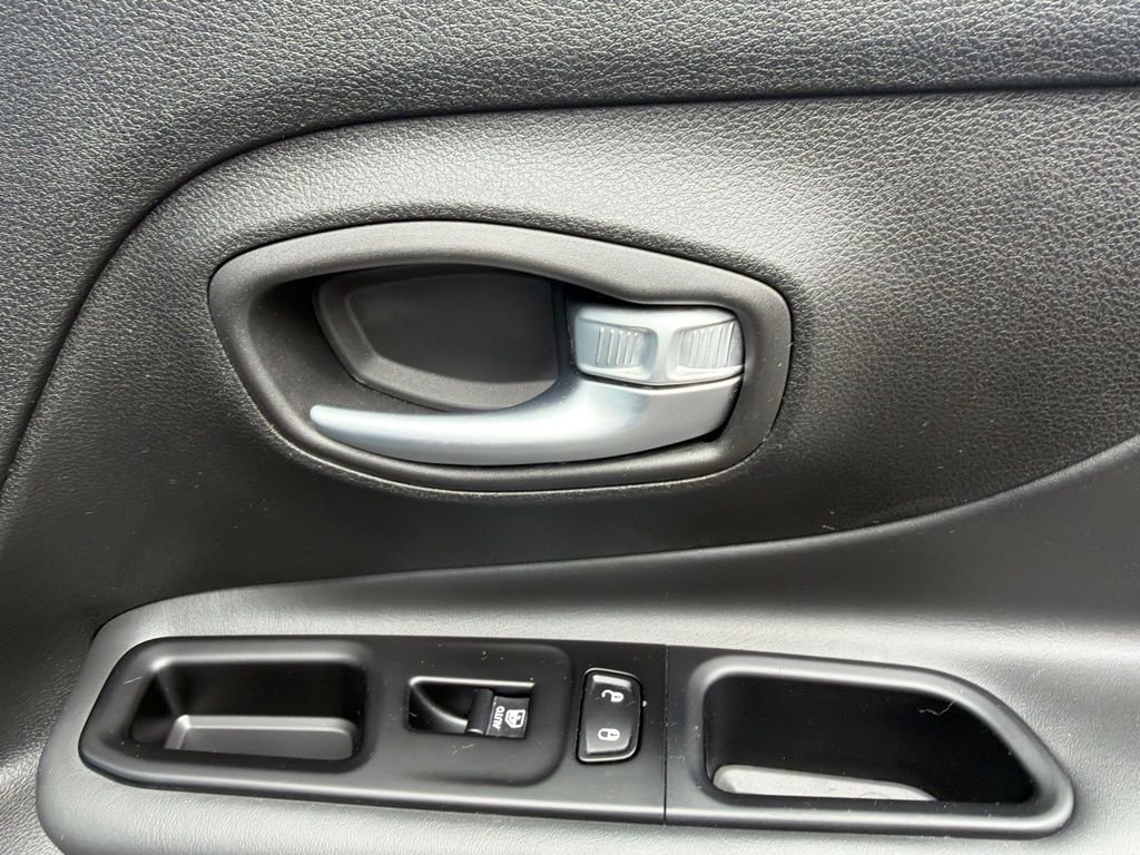 Used 2020 Blue Jeep Latitude image 21