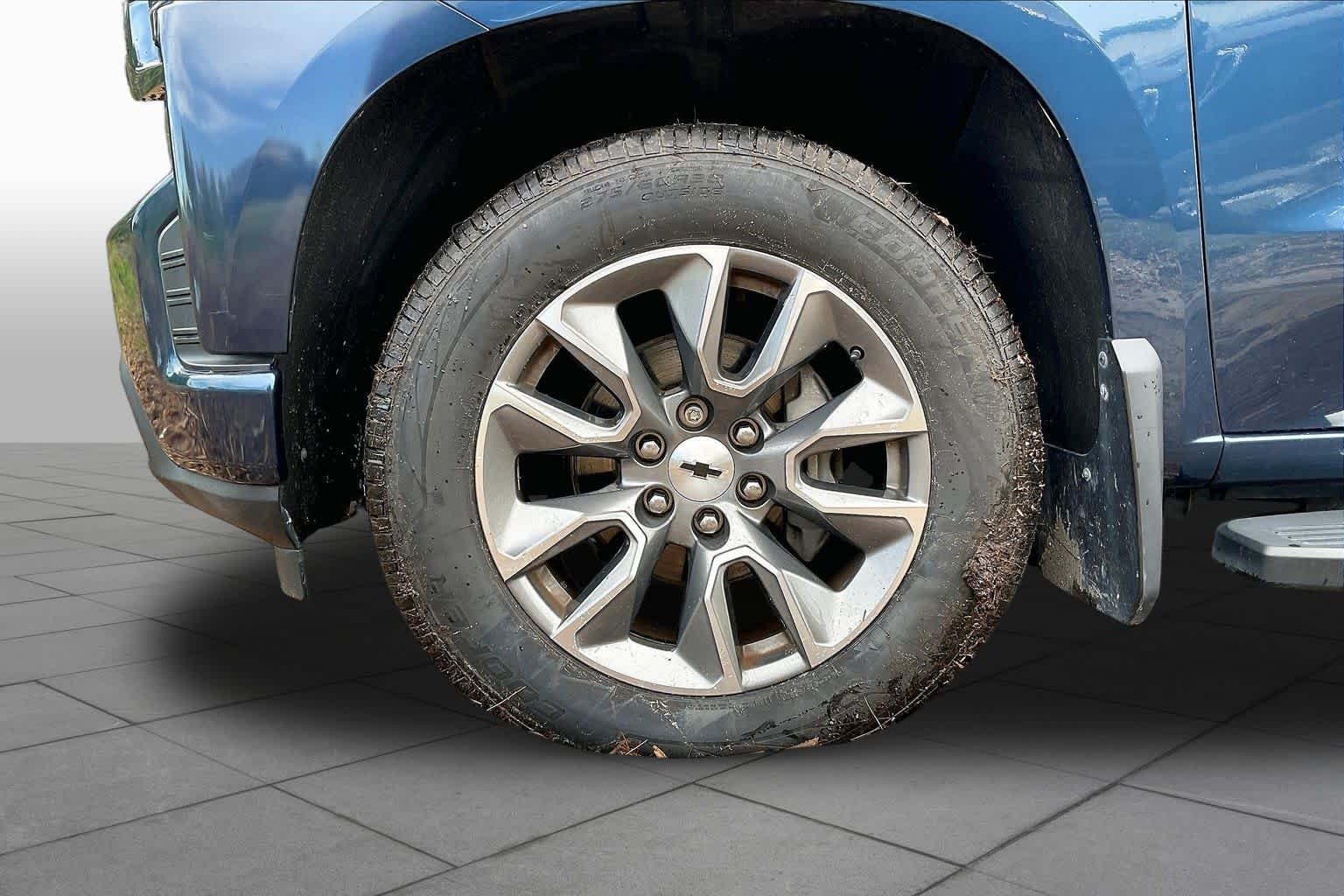 Used 2019 Northsky Blue Metallic Chevrolet RST image 10