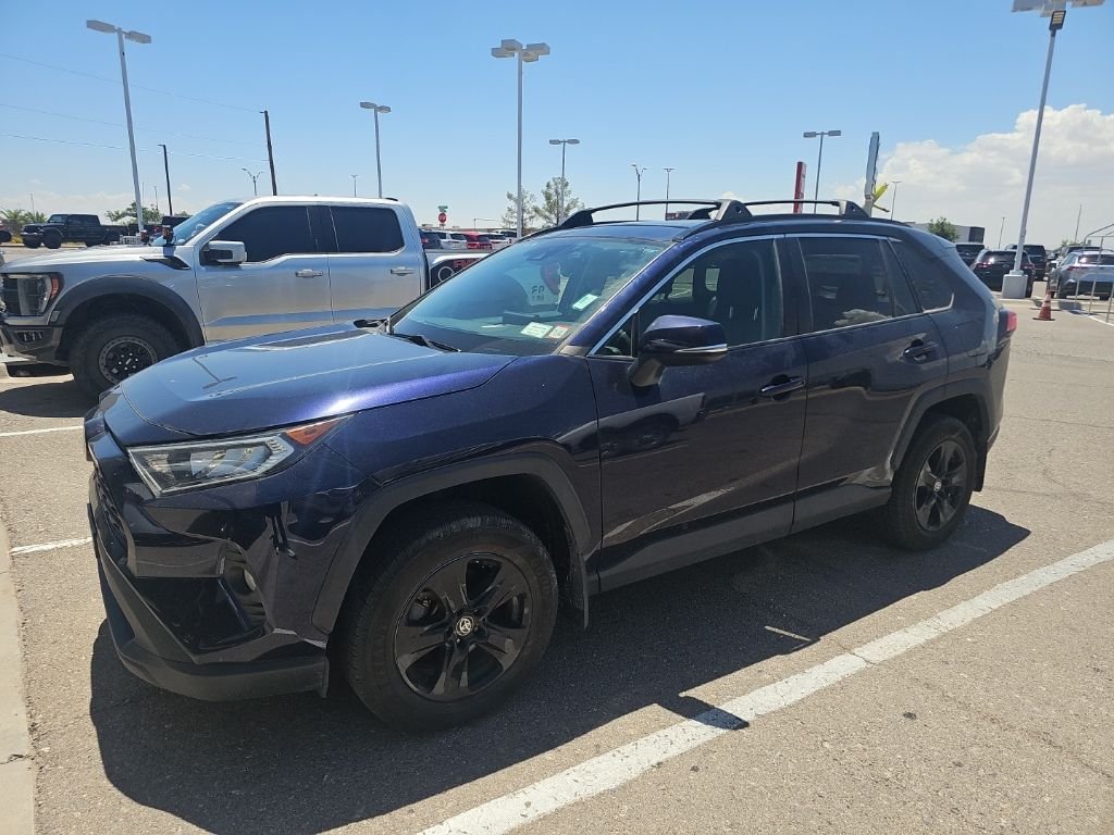 Used 2021  Toyota XLE image 22
