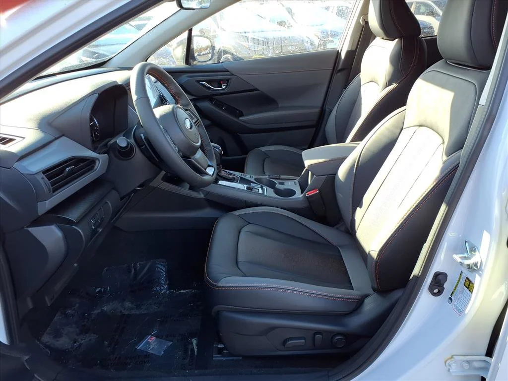 New 2026 CRYSTAL WHITE PEARL Subaru Limited image 15