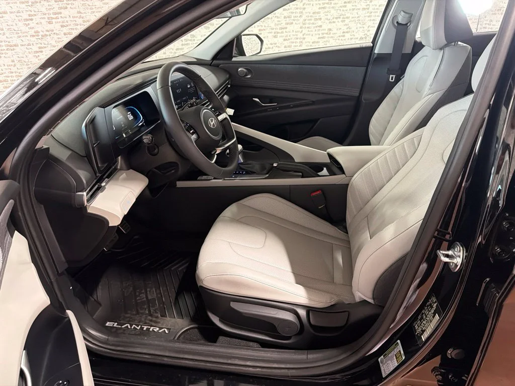 New 2026 Abyss Black Hyundai SEL Sport Plus image 32