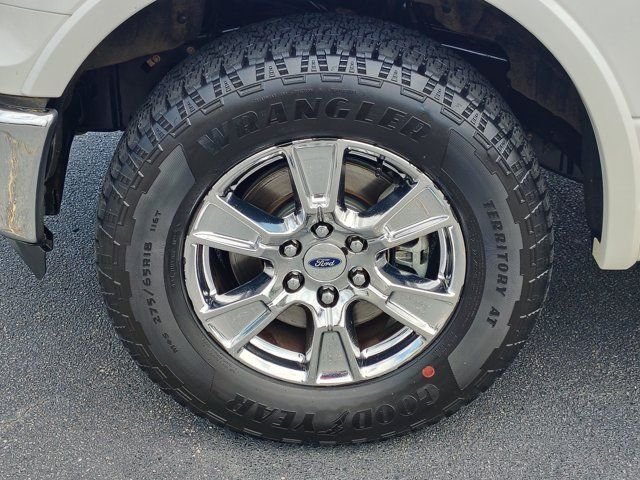 Used 2015 White Ford Lariat image 13