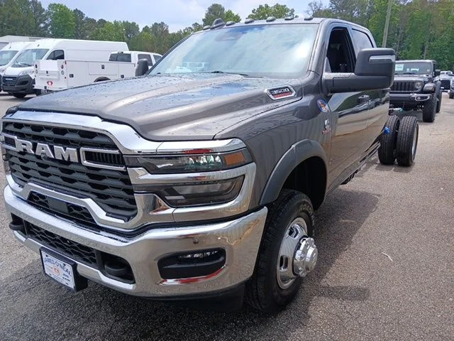 New 2026 Granite Crystal Metallic Clearcoat RAM Tradesman image 9