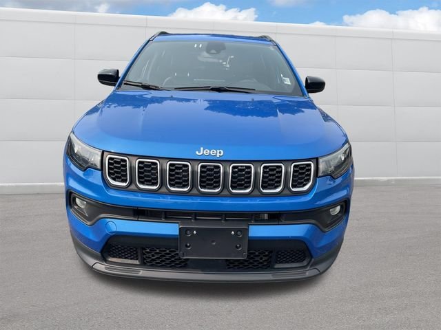 Certified Used 2024 Hydro Blue Pearlcoat Jeep Latitude image 13