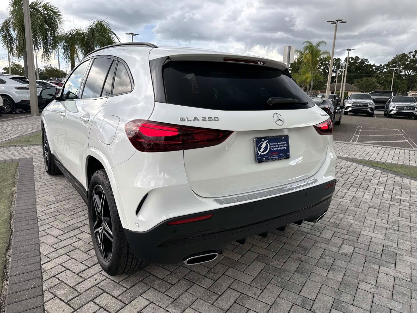 New 2026 Polar White Mercedes-Benz 250 4MATIC® SUV image 9