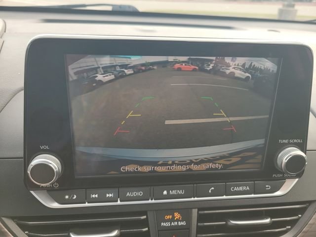 Used 2024 Silver Nissan 2.5 SV image 21