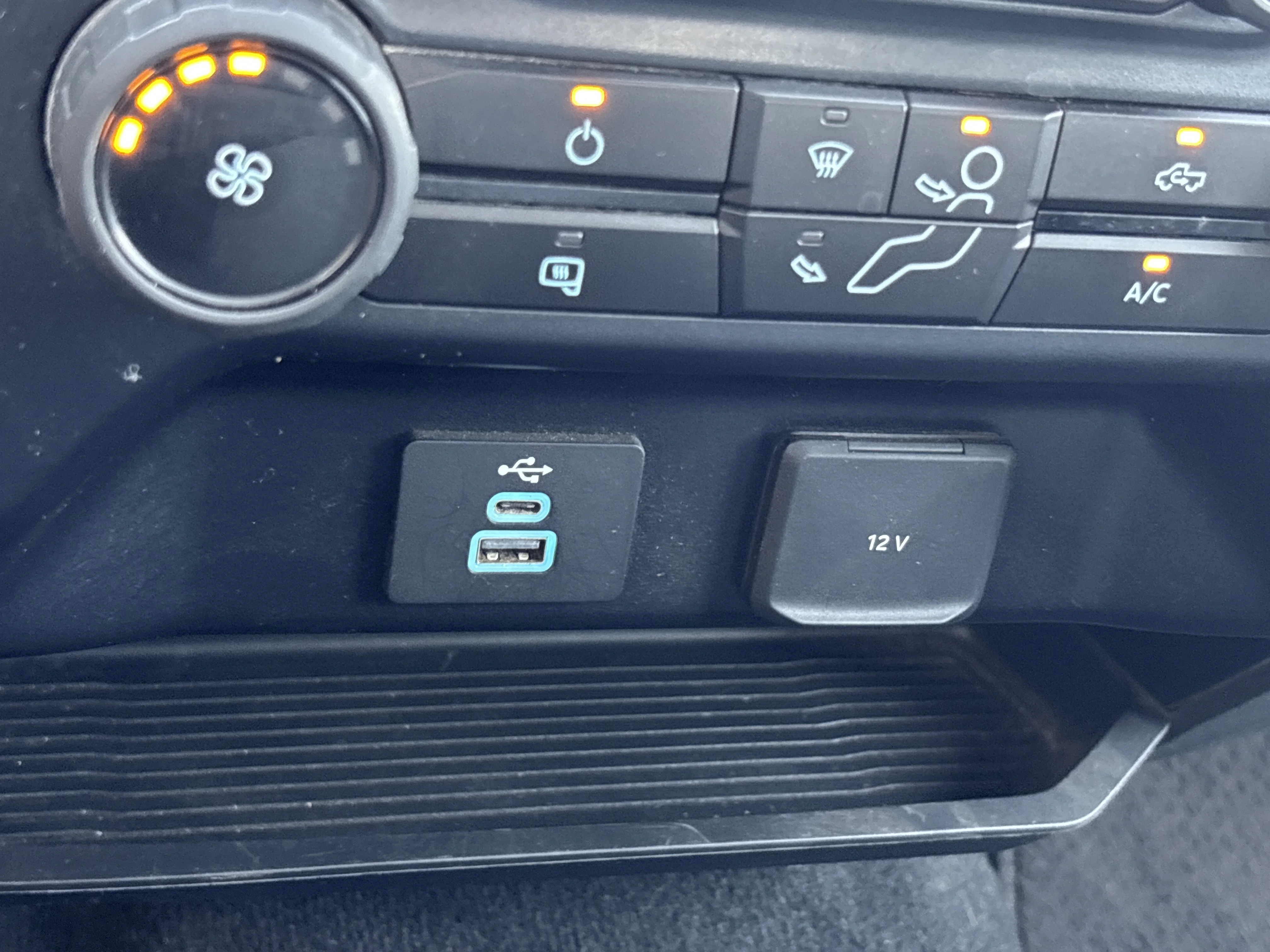 2024 Ford F-350 Super Duty XLT - Photo 36